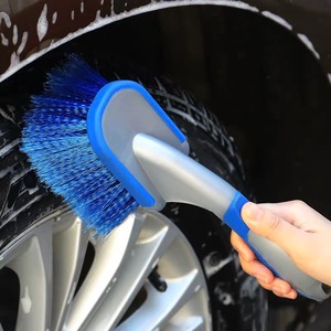 Brosse à roues de voiture avec poils bleus pour nettoyer les jantes et les pneus - Product Image 1