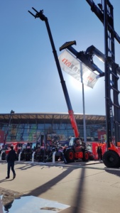 Manipulador Telescópico con Motor Diésel Heli de <span class=keywords><strong>4</strong></span> Toneladas y 17 m para Aplicaciones Minoristas - Product Image 5