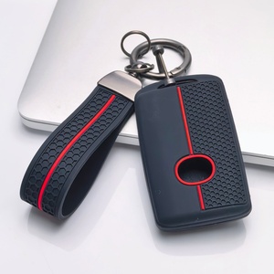 Housse de clé en silicone compatible avec Mazda 3 6 CX3 CX5 CX9 MX5 Miata, clé intelligente à 3 boutons (verrouillage, déverrouillage et fonction panique) - Product Image 3