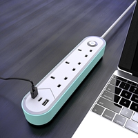 Rallonge électrique en plastique à double couleur et design simple, prise UK 13A avec 3/4 prises et 2 ports USB