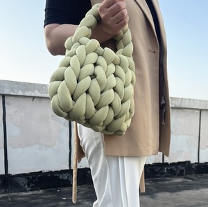 Filato Gigante in Velluto di Alta Qualità da 2,5 cm per Lavorazione a Maglia con le Braccia, Filato Grosso Intrecciato Lavabile in Lavatrice - Product Image 6