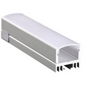 Bande lumineuse profilée LED mince personnalisée extrusion d'aluminium 17mm diffuseur LED intégré certifié ROHS pour le poinçonnage de décorations