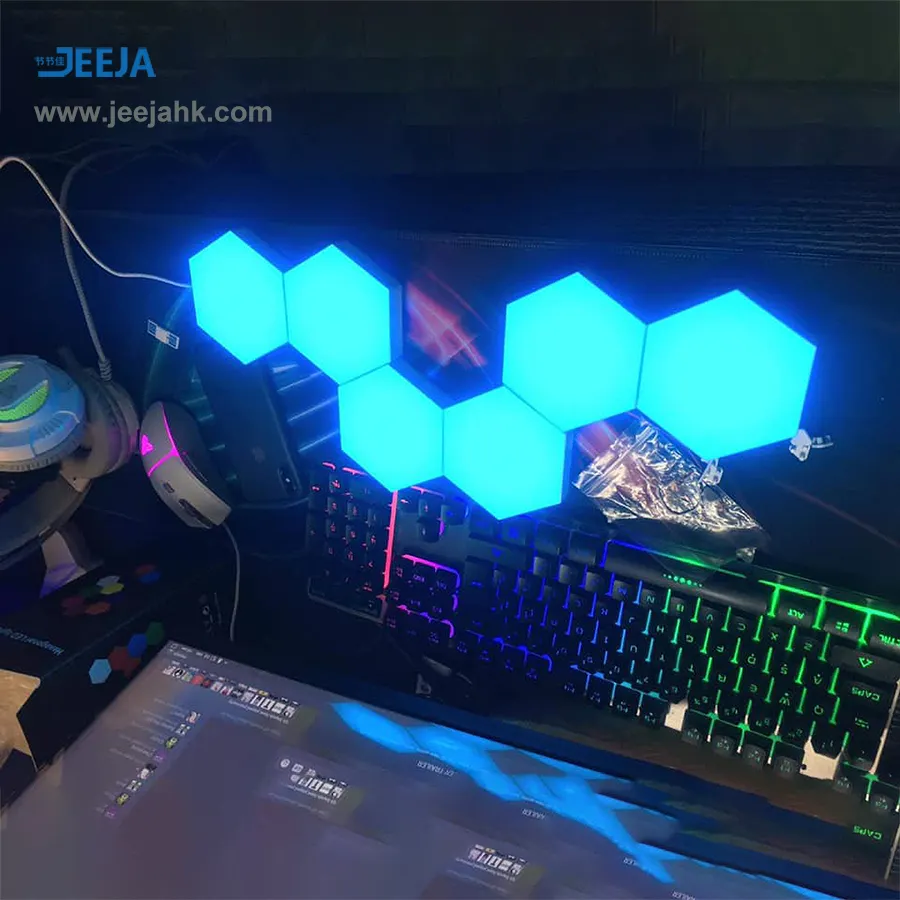 لعبة غرفة الإضاءة سداسية وحدات حساس أدى أضواء الألعاب الإعداد عن بعد التحكم الملونة RGB المنزل الكم مصباح اللمس