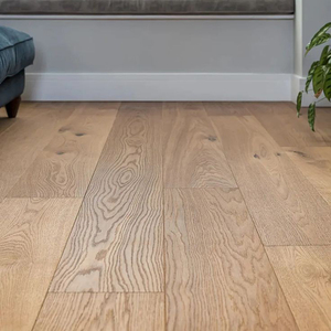 Parquet en chêne multicouche AVANTIMORA FSC, embossé EIR, raclé à la main, qualité ABC, écologique, avec système T&G, conçu pour les showrooms - Product Image 1
