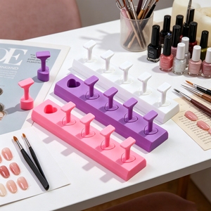 Support de présentation pour faux ongles en forme de cœur, couleur bonbon, en plastique non magnétique, pour salon de manucure - Product Image 3