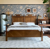 Chambre principale, lit français rétro, chambre double, lit king size de luxe