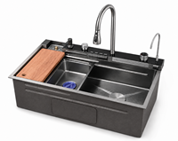 Évier de cuisine multifonctionnel fait main en acier inoxydable SUS304 noir nano, à montage sous plan, avec cascade et lave-tasses extractible, vente chaude, OEM