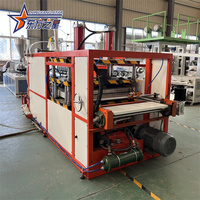 Machine de fabrication de pots de fleurs en plastique avec unité de contrôle maîtresse intégrée pour la taille des racines