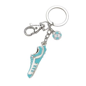 Llavero de Color Blanco y Azul Claro con Accesorio de Zapatilla de Fútbol - Product Image 2