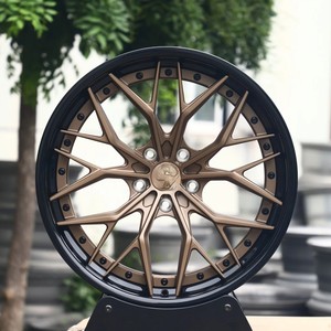 Cerchio in Lega Forgiato Multi-Raggio di Lusso in Bronzo e Nero Concavo per Auto di Lusso e Coupé ad Alte Prestazioni - Product Image 1