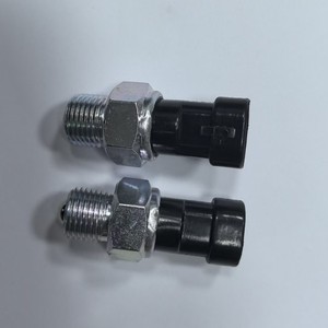 Interruptor de Luz de Reversa Lada 21900-3710410-00 12V para Reemplazo y Reparación, Compatible con Europa - Product Image 1
