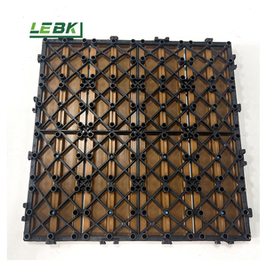 Baldosas de Suelo Entrelazadas de Madera y Plástico Compuesto, 300 x 300 mm, Antideformación, para Terrazas, Caminos Exteriores, con Acabado de Grano de Madera y Protección UV - Product Image 4