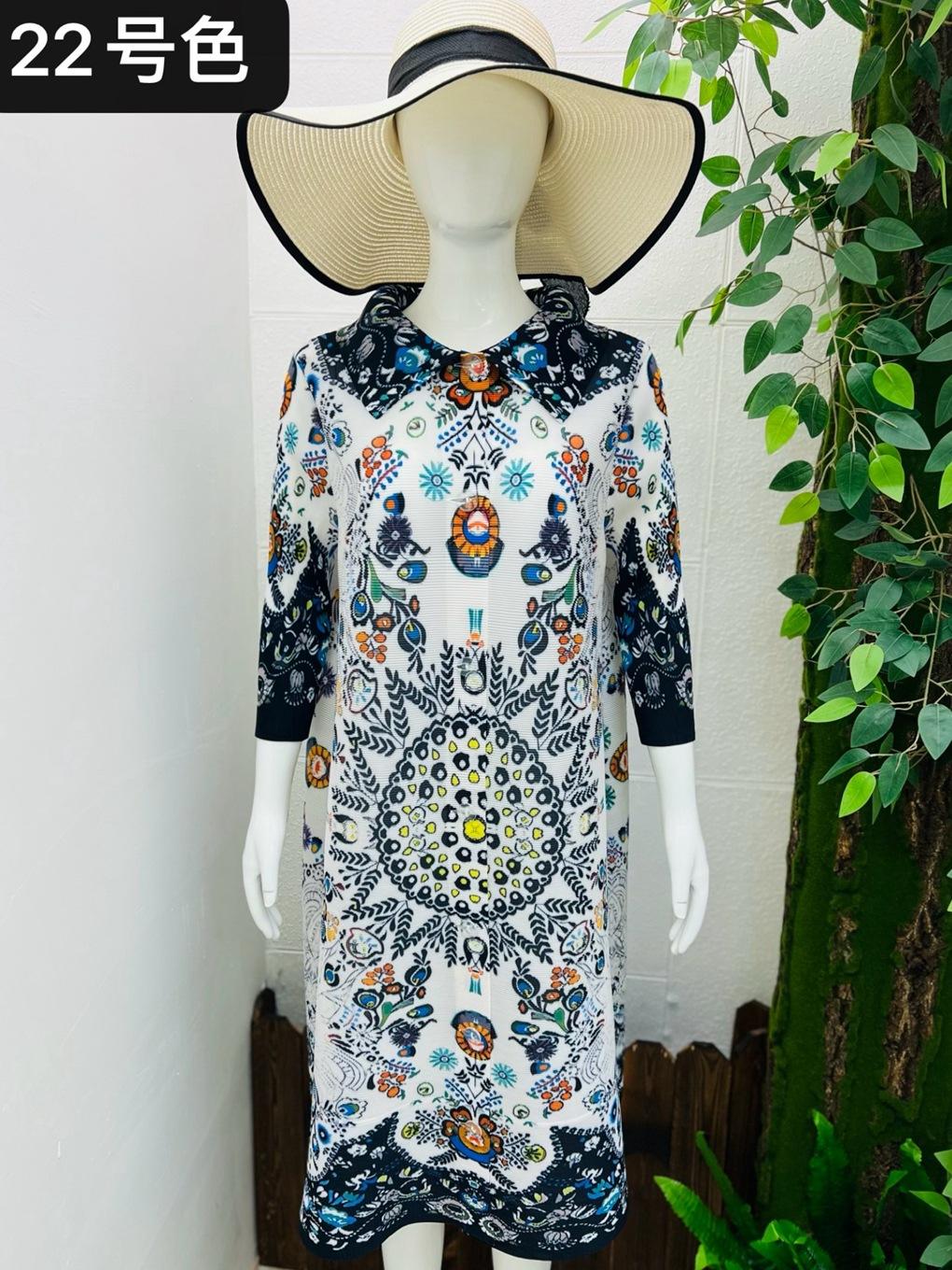 สีเทาเข้ม