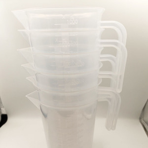 Clear Disposable PP Graduated Measuring Cups with Straight Handle Dishwasher <b>Safe</b> Stove <b>Safe</b> 15ml/250ml/500ml/1000ml - Product Image 1