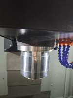 Fresadora Vertical CNC VMC1370 de Gran Tamaño para Viajes, Centro de Mecanizado de Corte Pesado BT50 para Componentes de Acero