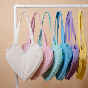 กระเป๋าผ้าแคนวาสทรงหัวใจลายการ์ตูนสำหรับผู้หญิงรักษ์โลก ขนาดเล็ก สั่งทำได้ ขายส่ง - Product Image 2