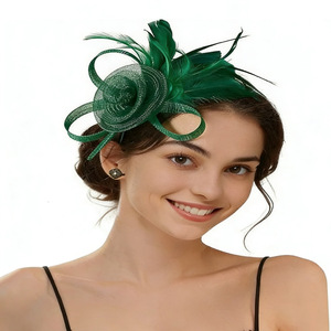 Fascinator violet pour femme avec plumes et fleurs en résille, idéal pour mariage, Kentucky Derby et tea party - Product Image 4