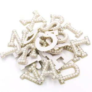 Juego de parches autoadhesivos con <span class=keywords><strong>apliques</strong></span> del alfabeto, 26 letras, con pedrería y perlas sueltas, <span class=keywords><strong>en</strong></span> forma de pedrería - Product Image 2