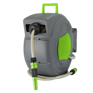 Enrouleur de jardin rétractable VERTAK 10M/35M mural avec système de rappel lent et support pivotant à 180° - Product Image 3