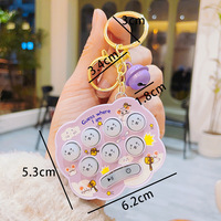 Vente en gros de porte-clés créatif Cloud Hamster Machine Etudiant Sac à dos Pendentif Puzzle Jouet Porte-clés Machine à griffes Petit cadeau
