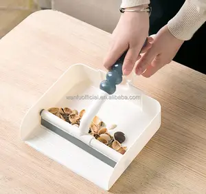 Creative Mini Desktop Cleaning Plastic Broom Dustpan Set Desktop Dustpan With Small Scraping Brush