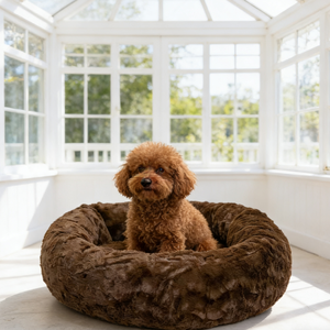 سرير الكلاب الأصلي المهدئ على شكل دونات، سرير حيوانات أليفة قابل للغسل من الفرو الصناعي الفاخر للقطط والكلاب الصغيرة حتى وزن 25 رطلاً. - Product Image 2