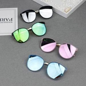 Gafas de Sol Infantiles para Niños y Niñas, <span class=keywords><strong>Lentes</strong></span> Brillantes con Protección UV400, Gafas de Sol Reflectantes Coloridas para Bebés - Product Image 2