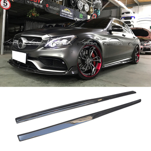 Lato di carbonio Paraurti Lip Rocker Splitter Auto Minigonne Laterali di Estensione per <span class=keywords><strong>Mercedes</strong></span> <span class=keywords><strong>Benz</strong></span> <span class=keywords><strong>W205</strong></span> 4 Porta C43 C63 - Product Image 1