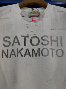 T-shirts pour hommes Satoshi <span class=keywords><strong>Nakamoto</strong></span> à manches courtes, design respirant à trous blancs, vente en gros d'usine, mode streetwear gothique - Product Image 3