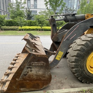 รถตักล้อยาง VOLVO L150H มือสอง ขนาด 20 ตัน เครื่องจักรก่อสร้าง - Product Image 5