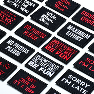 블랙 화이트 레드 직사각형 영어 문자 스타일 천 스티커에 3D 아이언 온 전술 자수 배지 패치 - Product Image 3