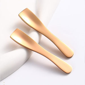 Cuillère de shilajit Royal Prestige conçue pour un complément alimentaire de luxe et le bien-être - Product Image 1