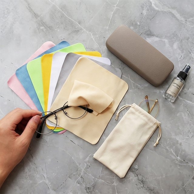 Reusable Microfiber Optical Lens Cleaning Wipes Custom Logo Printing Eyeglasses Cases Packaging with Microfiber Cleaning Clothes