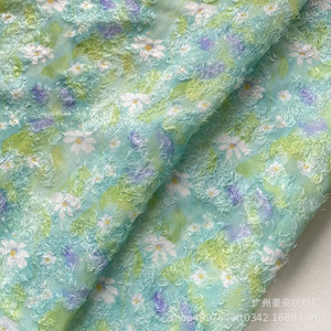 ผ้าชีฟองลายดอกเดซี่สีเขียวพิมพ์ลายดิจิทัลเนื้อนุ่ม สำหรับชุดฮั่นฝู เสื้อผ้าจีนโบราณ - Product Image 4