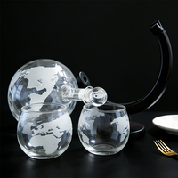 Verre à bière personnalisé de forme unique avec logo sur mesure, design en forme de globe