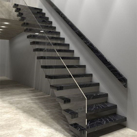 Escalier en volière préfabriqué en acier et bois avec garde-corps en verre, escalier intérieur contemporain en bois