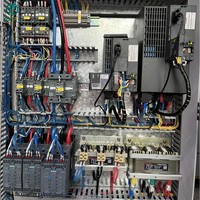 Armoire de commande à démarrage progressif personnalisable, système 380V, panneau de commande électrique durable, boîtier de distribution avec protection contre les surcharges et les pertes de phase