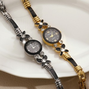 Montre élégante pour femme en cristal coloré, style bracelet, petit cadran, montre à quartz - Product Image 2