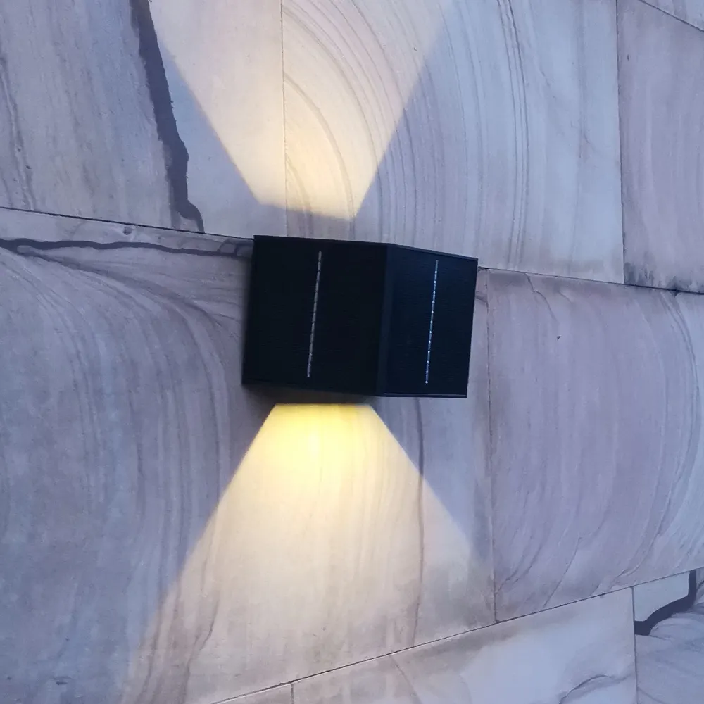 Goede Kwaliteit Goedkope Outdoor Automatische Verlichting 'S Nachts Ip44 Waterdichte Zwarte Solar Led Wandlamp