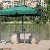 En stock : Ensemble de mobilier de jardin et d'extérieur pour marché, café, terrasse, comprenant table et chaises avec parasol