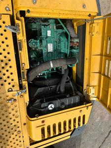 Excavatrice lourde Volvo Ec140 avec godet de terrassement, capacité 15 tonnes, poids en ordre de marche - Product Image 3