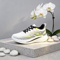 Chaussures de sport tendance à rayures respirantes avec lacets, bout souple, semelle intermédiaire en EVA confortable et semelle extérieure en PVC pour le printemps, l'été et l'automne