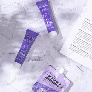 Kit de Viaje para el Cuidado Corporal con Aroma a Lavanda de Marca Propia, con Crema de Manos, Crema de Pies y Exfoliante Corporal - Product Image 6