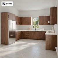 Meuble de cuisine moderne en stratifié avec portes à battants, aménagement en U, dimensions personnalisées, boîtes en panneaux mélaminés et rangement coulissant