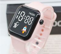 Jam Tangan Digital Fashion Layar LED Persegi Tali Silikon Jam Tangan Pintar Pelajar