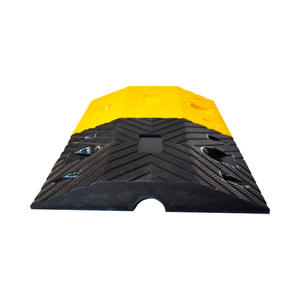 Dissuasore di velocità in gomma di alta qualità, prodotto di segnalazione stradale molto venduto per parcheggi - Product Image 1