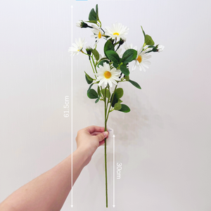 Vente en gros de petites tiges de marguerites artificielles multicolores en vrac pour la décoration saisonnière de mariages, de vases, de fermes, de cottages, de jardins et de maisons - Product Image 6