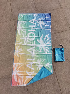 Serviettes <span class=keywords><strong>de</strong></span> <span class=keywords><strong>plage</strong></span> en microfibre personnalisées en usine, ultra absorbantes, séchage rapide, sans sable, imprimées <span class=keywords><strong>de</strong></span> dessins animés, avec logo personnalisé pour le voyage - Product Image 4