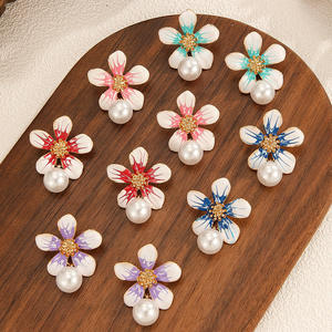 Nueva venta al por mayor de moda fresca Linda personalidad esmalte pendientes nueva moda flor perla multicolor gota pendientes para niñas mujeres - Product Image 1