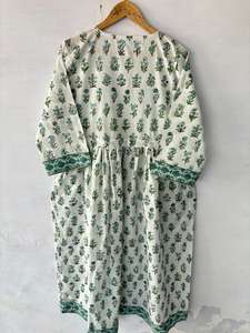 คอลเลกชันใหม่ผู้หญิงพิมพ์ลายดอกไม้ผ้าฝ้ายสไตล์ชุดลําลองคอวีชุดพิมพ์เย็บปักถักร้อยซูซานิ - Product Image 6